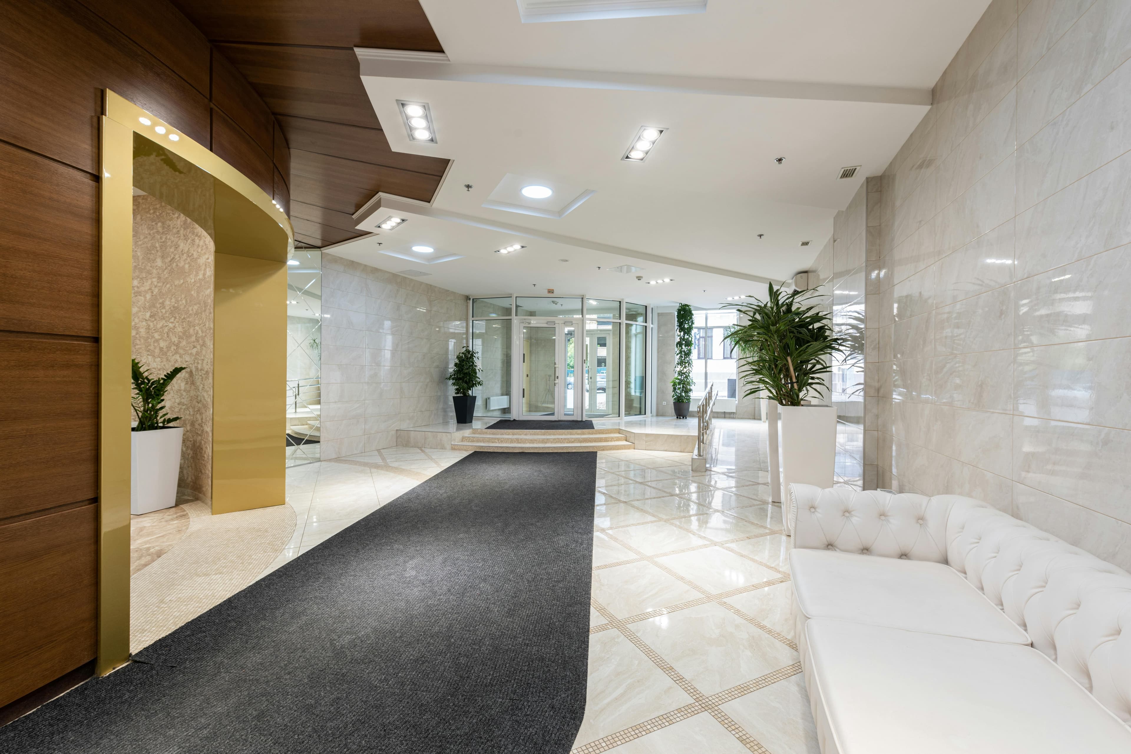 Smart Cleaning professional team at work